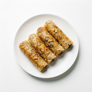 131.Involtini vietnamiti di pollo fritti - 4 pezzi 越南春卷4个