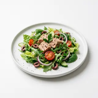 17. Insalata con tonno cotto