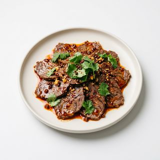124.Fettine di manzo fredde condite 香辣牛肉