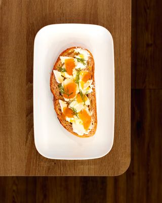 Tostada De Mantequilla Y Mermelada