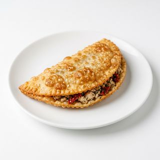 Чебурек З куркою та в’яленими томатами (220г)