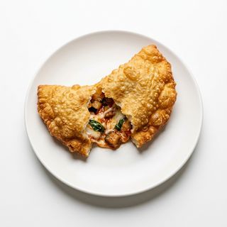 Panzerotto barese fritto piccolo alla norma