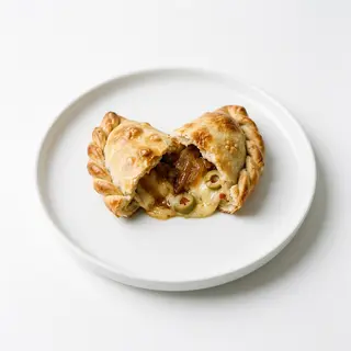 Empanada De Queso Y Cebolla
