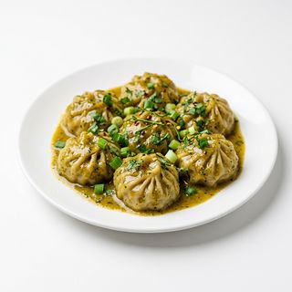 Momo Thai de Vegetais com Molho