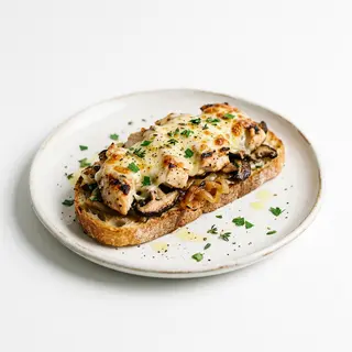 Tosta Con Pollo Y Champiñones