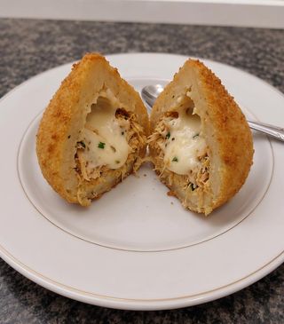 Coxinha com Queijo Catupiry Massa de Batata