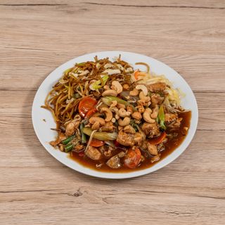 Pollo Con Anacardos