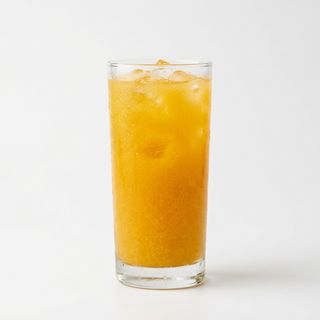 Zumo De Naranja Y Manzana (16 Oz.)