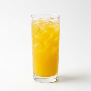 Zumo De Naranja Y Piña (16 Oz.)