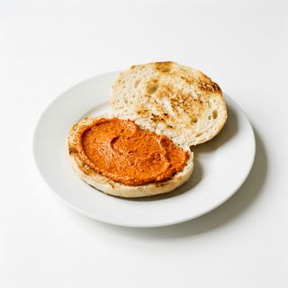 Tostada Con Manteca Colorá (Media)