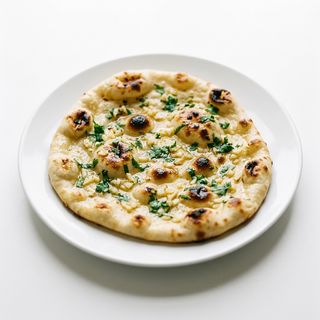 Garlic Naan (1 Ud.)