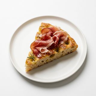 Focaccia speck