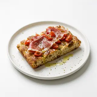 Focaccia Serrano, Tomate, Ajo Y Orégano