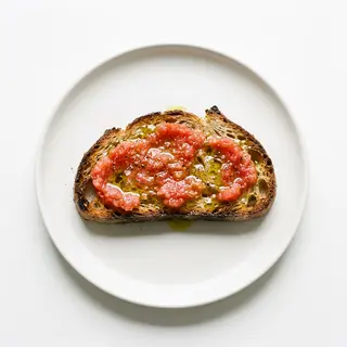 Tosta Con Aceite Y Tomate