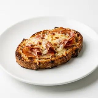 Tostada Con Jamón York Y Queso