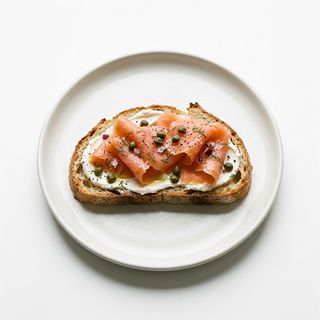 Tostada De Salmón Ahumado