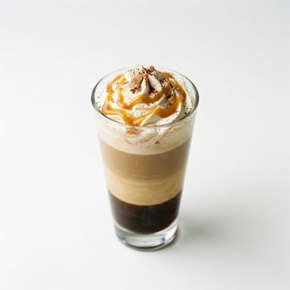 Karmelowe Flat White