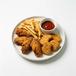 Combo (alitas, patatas y nuggets)