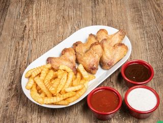 Tapa De Alitas De Pollo Con Patatas