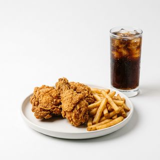 Menú Pollo Frito (3 Piezas)