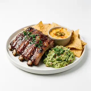99-Costilla, Guacamole, Queso Y Nachos