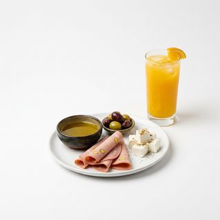 Desayuno Marroquí Completo Con Zumo De Naranja (200 Ml.)