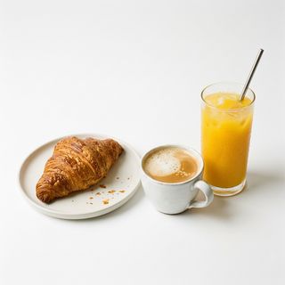 Combo Café Con Leche 350 Ml. + Croissant A La Plancha Con Mantequilla