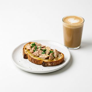Desayuno Tostada De Atún