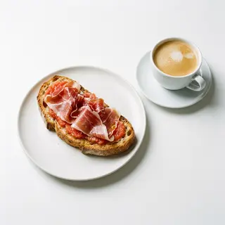 Desayuno Tostada De Jamón Serrano
