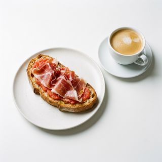 Desayuno Tostada De Jamón Serrano