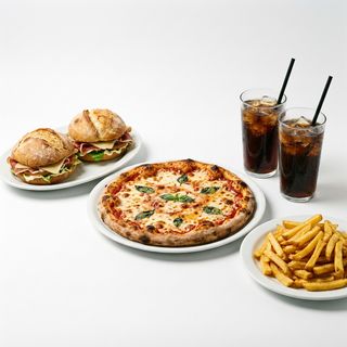 Menú Familiar 07 (Pizza Mediana + 2 Camperos)