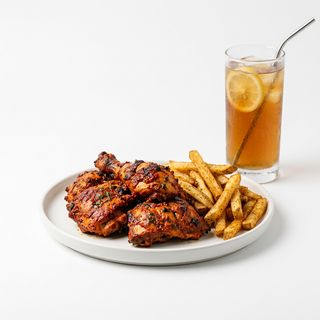 Menú Pollo Adobado + Patatas + Bebida