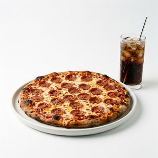 Pizza Familiar + Bebida (2 L.)