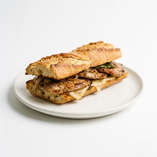 Bocadillo Caliente De Lomo