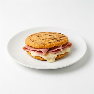 Arepa Jamón Y Queso