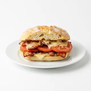 Mollete De Bacon, Tomate Y Queso