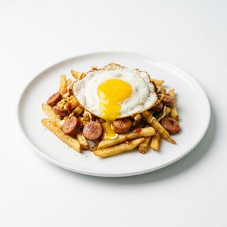 Salchipapa Royal (Con Huevo)