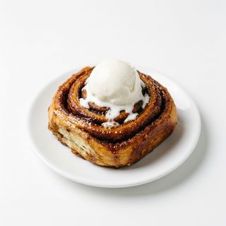 Rollo De Canela Y Helado (1 Ud.)