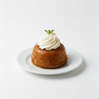 Babà con crema chantilly