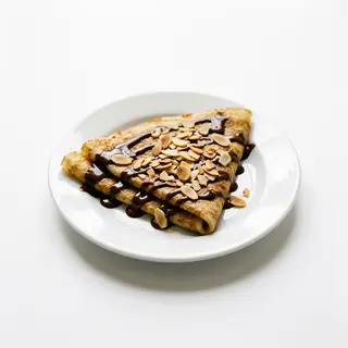 Crep con chocolate negro con almendras