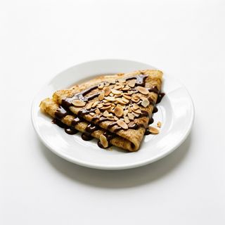 Crep con chocolate negro con almendras
