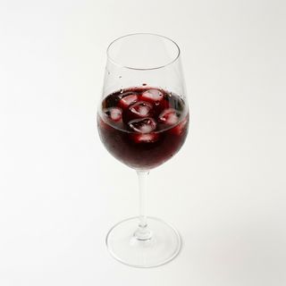 Vino tinto botella