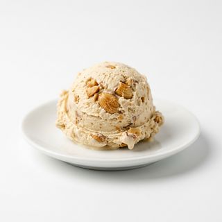 Helado De Turrones Con Almendras tarrina