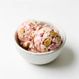 Helado tarta de fresa (460 ml.)