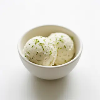 Helado De Kéfir Y Lima Tarrina