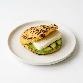 Arepa De Queso De Mano Y Aguacate