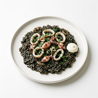 Arroz Negro Con Calamares Y Chipiron