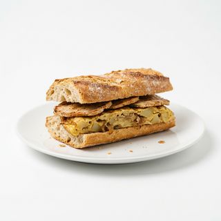 Bocadillo De Lomo Vegetariano Tortilla Patata