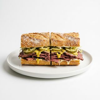 Bocadillo Pastrami Con Mostaza