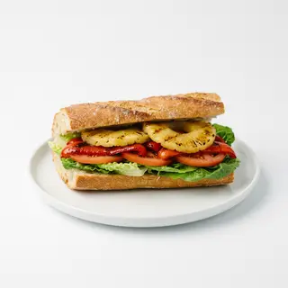Bocadillo Vegetal Con Pimiento Y Piña